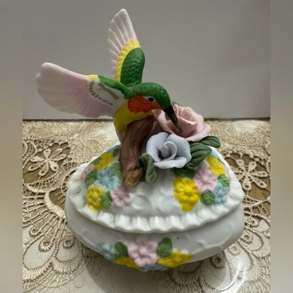 Vintage Ceramic Bisque Heart Trinket Box 3D Hummingbird & Flowers Roses Floral